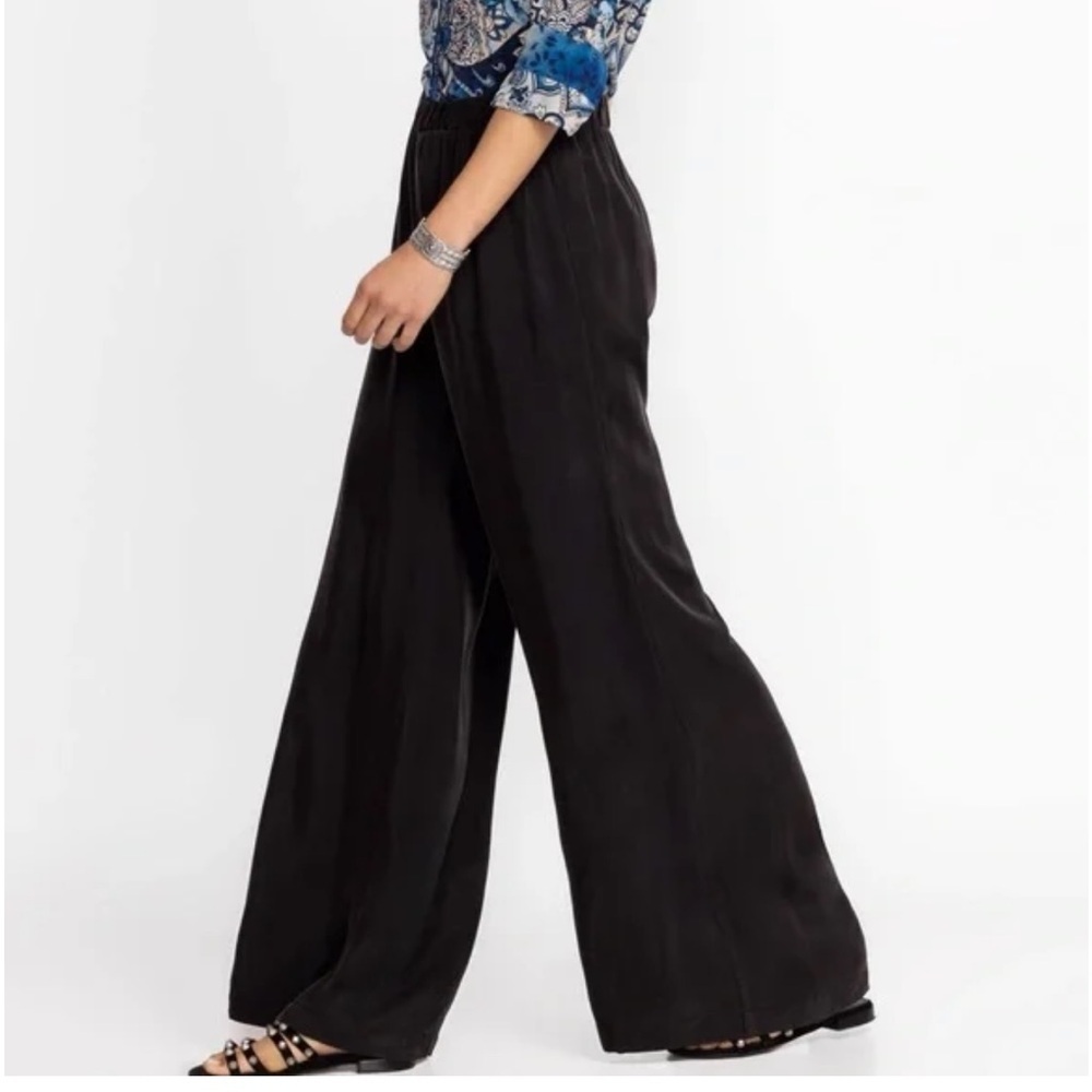 Johnny Was Black Wide Leg Pants w/ Blue Beaded Sides pockets